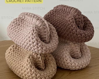 T-Shirt Yarn Crochet Bag Pattern PDF + Video: Kiss Lock Pouch & Cosmetic Bag Tutorial