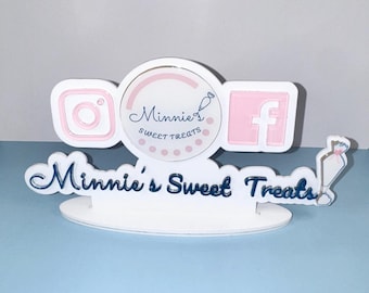 Letrero acrílico personalizado con logotipo empresarial y marca de agua: accesorio fotográfico para redes sociales