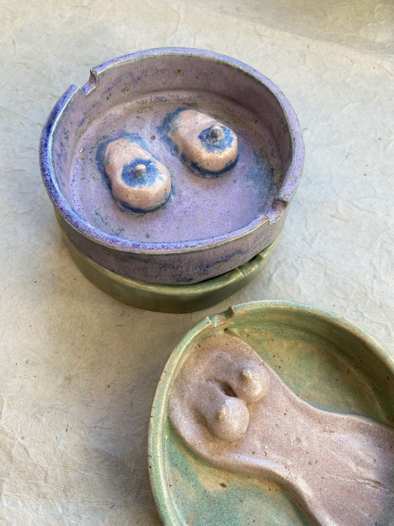 kleiner Aschenbecher naked, handgemachte Keramik, Deko, rosa, grün, lila Bild 6