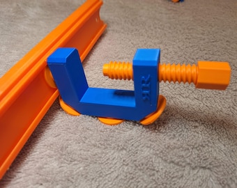 1x Hot Wheels compatible table clamp