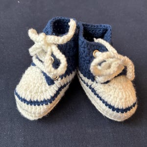 Blue Newborn Baby Shoes, Crochet Converse Baby Sneakers, Baby Girl Boy Crib Shoes, Handmade Baby Announcement Gift