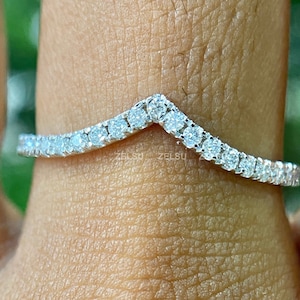 V Shaped Band, 1.4mm Moissanite Wedding Band For Women, V Shape Ring, Chevron Band, Curved Wedding Band, Solid 14K Gold Ring, V Wedding Band