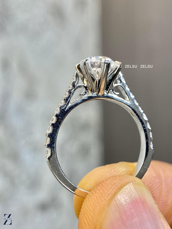 14K yellow gold bridal set with 0.25 ct marquis cut diamond  6-Prong Round & Baguette 1.25CT Wedding Ring Set in 14K Yellow Gold display picture 1