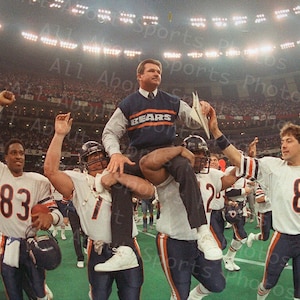 1985 Chicago Bears Hoist Coach Mike Ditka after Super Bowl Victory