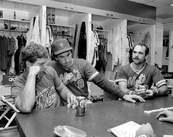 1986 Mets Play Dominoes