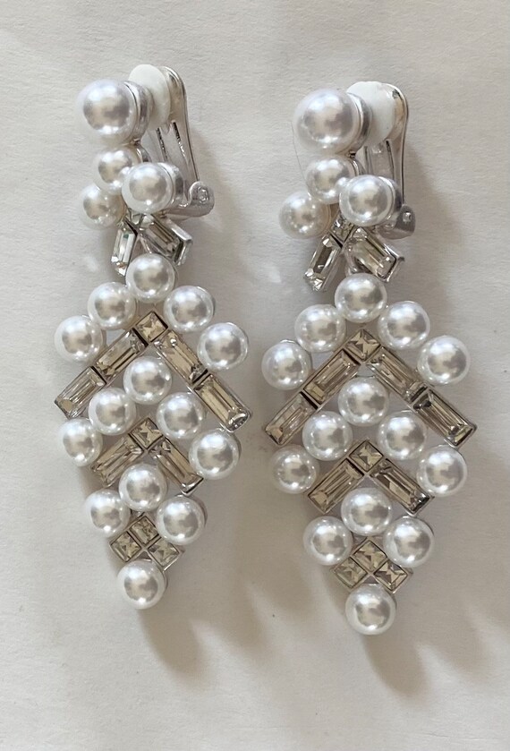 OSCAR De LA RENTA Vintage Earrings Elegant Pearls… - image 1