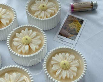 Candela Daisy / Cera di soia 100% / Profumo floreale per la casa / Candela vegana naturale / Regalo premuroso