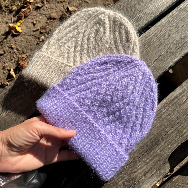 Pia Hat - Knitting Pattern in ENGLISH