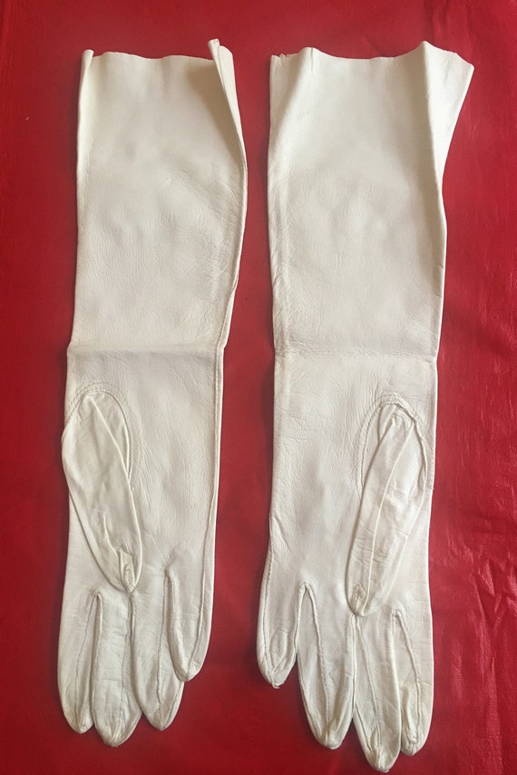 1940s Women's Kid Gloves White