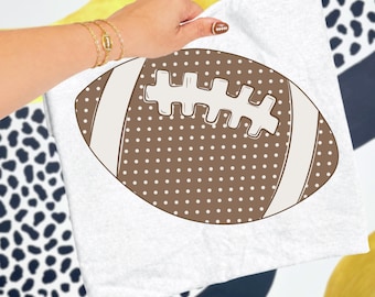 Immagine PNG di pallone da calcio a pois, pallone da calcio preppy, download di design digitale per il giorno della partita, autunno di tendenza