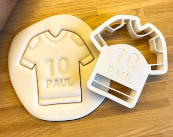 Trikot Ausstecher NAME NUMMER personalisierbar, Fußball Party Geschenk, Ausstechformen Geburtstag Fußball Freunde, Kindergeburtstag Snacks