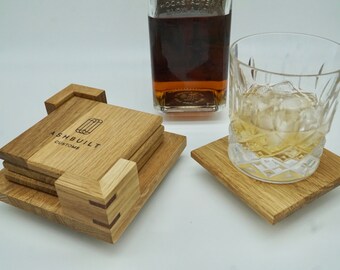 Posavasos Set de regalo con soporte. Roble americano reciclado. Regalo hecho a mano para él