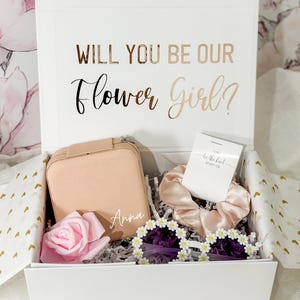 Coffret cadeau pour bouquetière | Cadeau pour elle | bouquetière | Soyez ma fille d'honneur | Lunettes de soleil fleuries | Boîte à bijoux personnalisée | Coffret cadeau personnalisé