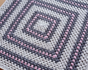 ラグ・カーペット US vintage granny blanket The OG Vibrant Vintage Blankets: A Bright Walk Down Memory