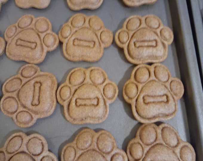Dog Paw Cookies, Dog Treats For Dogs Dehydrated Dog Treats Medium Dog Cookies With Bone Imprint,  Yummy Canine Snacks.