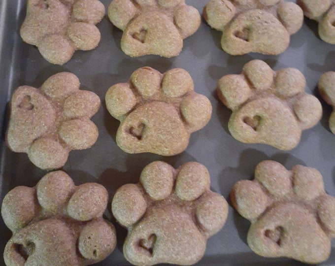 Medium  3D Dog Paw Cookie's   Paw Cookies Soft & chewy Or Dehydrated Crunchy Paw Cookie's.