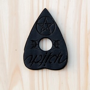 Ouija Board Planchette Matte Black - Witch Planchette - Gravé Wood Ouija Board Planchette - Choisissez votre couleur
