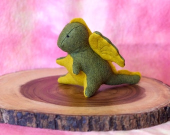 GRÜNER WALDORF DRACHE, Drache Stofftier, Waldorf inspiriert, umweltfreundlich