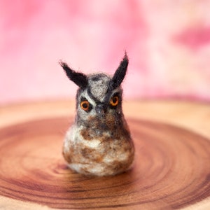 GRAY SPOTTED OWL Needle felt finger puppet, Waldorf Forest Animal, Waldorf puppet show seasonal table
