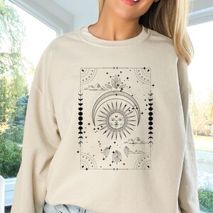Sudadera Sun Celestial, Ethereal, Women's Top, Best Friend Gift, Trending, Vintage, Gift, Tarot Sweatshirt, Mystical, Moon, Oversized