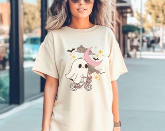 Cute Halloween Shirt, Halloween Ghost, Halloween Women's Shirt, Halloween Tee, Trending, Halloween Gift, Fall Shirt, Ghost Shirt, Retro Tee