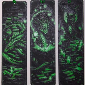 3D Printed Dragon Bookmark Set | Green Hueforge Bookmarks | Romantasy Reader Gift | Gothic Bookish Accessories | Set of 3