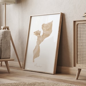 Mosambik Map Beige & Gold Wand Kunst Druck