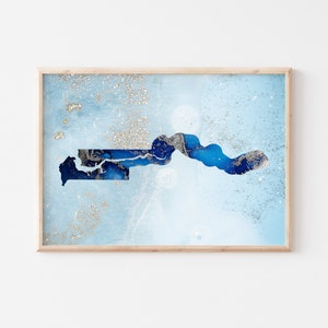 Impresión de arte mural con el mapa de Gambia en tonos azules y plateados