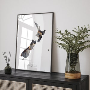 Neuseeland Map schwarz & gold, Wall Art Print [EV]