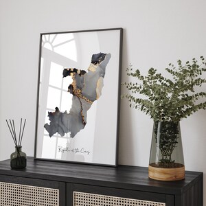 Republik Kongo Map Black & Gold Wall Art Print [EV]