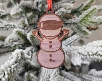 Snowman Ornament with Racing Helmet – Crafted in Cedar, Perfect for Car Lovers & Holiday Decor