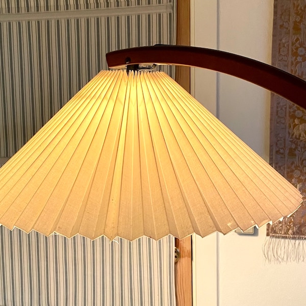Mads Caprani Floor Lamp, Danish Design, 1970s Rare and great condition Mid Century