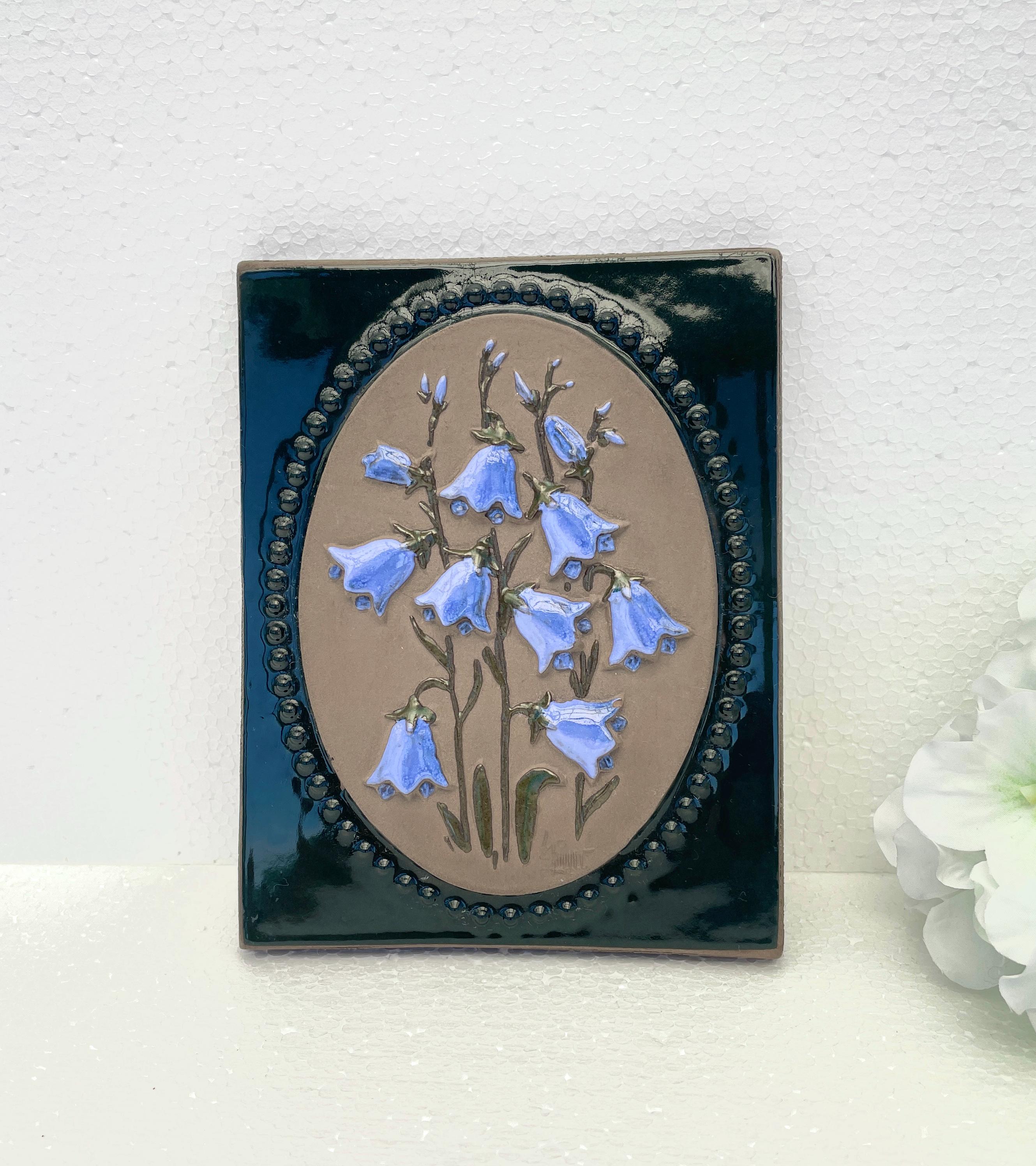 Swedish ceramic wall plaque By Aimo. Jie Gantofta  1960s. Designed and signed  by Aimo Nietosvuori.