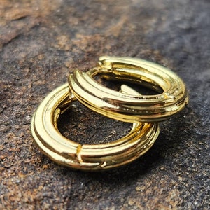 14K Gold Plated Brass Earrings Huggie Earrings Hoop Earrings Ridge Earrings Gift for Her Unique Jewelry Minimalist Earrings