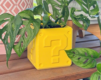 Doniczka w kształcie znaku zapytania inspirowana Super Bros – urocza minimalistyczna doniczka do roślin ogrodowych, wazon i dekoracja | Druk 3D