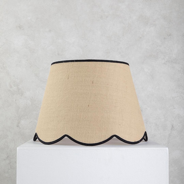 Scallop Lampshade, Natural - Large (35cm)