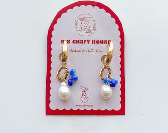 Orecchini pendenti con perle e perline / Orecchini pendenti minimalisti blu / Eleganti gioielli fatti a mano