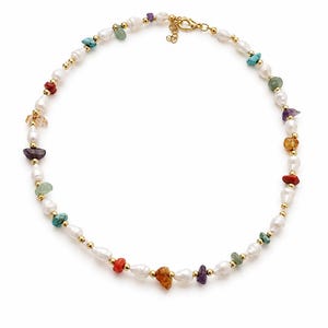 Bunte Edelstein- und Muschelkette – Strandkette mit Natursteinperlen, Verschluss aus goldfarbenem Edelstahl