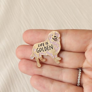 Broche en émail pour chien Golden Retriever Cadeau parfait pour les propriétaires de chiens dorés Accessoires de sacs à dos, vestes et sacs Mignon petit cadeau de moins de 10 ans