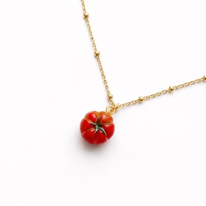 Ketting met erfgoedtomatenmotief, bedeltje van polymeerklei, zomerse cottagecore-ketting, handgemaakt cadeau voor foodies