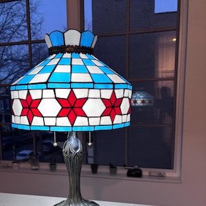 Chicago Flag Lamp -- Handcrafted Tiffany-Style Stained Glass Table Lamp  -- NEW with FREE SHIPPING