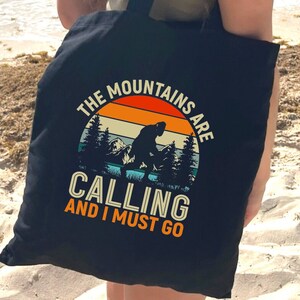 Berge nennen Bigfoot Einkaufstasche, Buchtasche, wiederverwendbare Einkaufstasche, Bigfoot-Geschenke, Buchtasche, Strandtasche, Arbeitstasche, Einkaufstasche,