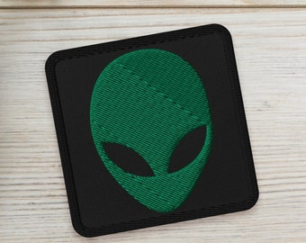 Parches bordados, Parche bordado Alien verde