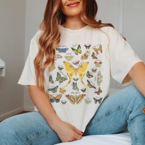 Camiseta vintage de mariposa y polilla, camiseta Comfort Colors® de estética cottagecore, camiseta cottagecore, camiseta estética, camiseta cottagecore