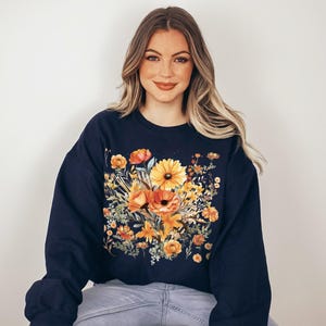 Vintage Flowers Sweatshirt, Cottagecore Floral Sweater, Autumn Womens Sweatshirt, Fall Botanical Crewneck, Nature Flower Lover Sweatshirt