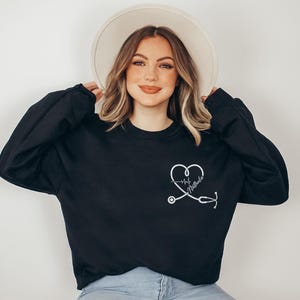 Nurse Sweatshirt,Personalized Sweatshirt,Nurse Graduation Gift,Custom Nurse Sweatshirt ,New Nurse Gift,Registered Nurse,Nurse Appreciation
