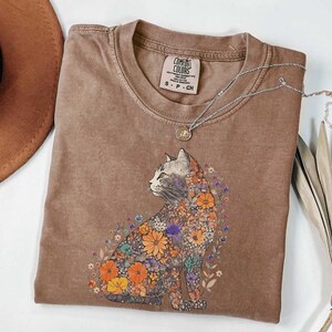 Cat Mom Comfort Colors® Shirt, Floral Cat Shirt, Purr Shirt Cat Mom, Floral Cat Tee, Cat Lover Shirt, Cat Shirt, Oversized Cat Shirt