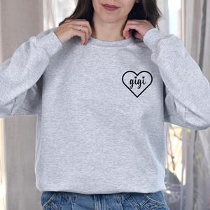 Grandma Sweatshirt, Nana Custom Sweatshirt, Mothers Day Gifts, Personalized Gift for Grandma, Grandma Heart Sweat, Custom Grandma Sweatshirt
