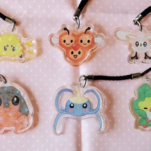 ちっちゃな虫のポケモンキーチェーンチャーム ホログラフィックスター | かわいいミニ携帯アクセサリーギフト | Joltik Combee Cutiefly Dwebble Surskit Swaddle