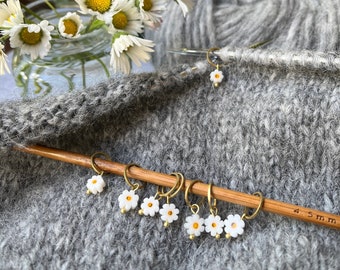 8er Set Maschenmarkierer Gänseblümchen Blume aus Lampwork Glass klein Geschenk für Stricker Strickzubehör